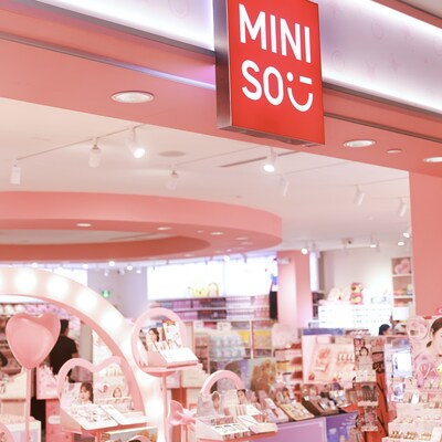 Le nouveau magasin phare de MINISO à Vancouver au CF Richmond Centre (PRNewsfoto/MINISO)