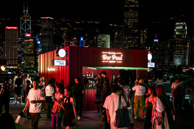 Bar Paul presenta cócteles totalmente nuevos creados para Paul Smith, maridados con delicias culinarias preparadas por restaurantes de Harbour City, permitiéndoles a todos disfrutar de sus bebidas desde el atardecer hasta la noche junto al puerto Victoria. (PRNewsfoto/Harbour City Estates Limited)