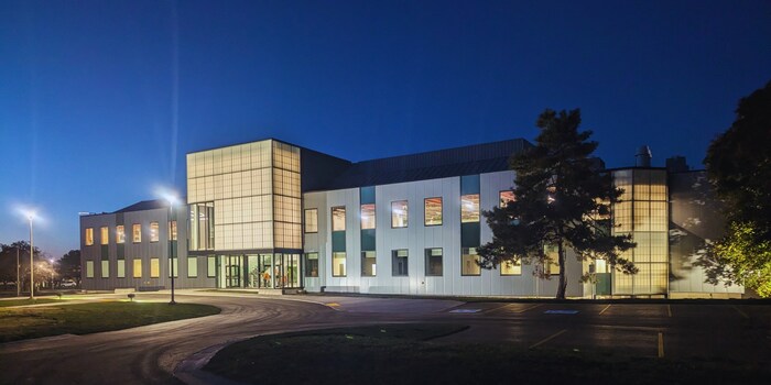 Kingston, Ontario - The newly transformed 945 Princess Street facility, a state-of-the-art hub for innovation and sustainability. (CNW Group/Modern Niagara Group Inc.)