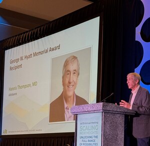 ALLOSOURCE MEDICAL DIRECTOR, DR. HANNIS THOMPSON, RECOGNIZED FOR HIS EXCEPTIONAL CONTRIBUTIONS IN TISSUE BANKING AT AATB ANNUAL MEETING