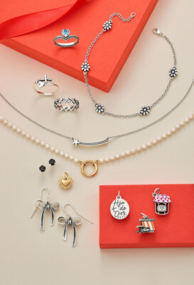 <div>James Avery's New Christmas Collection is Here Including the Newest Whataburger® Charm</div>