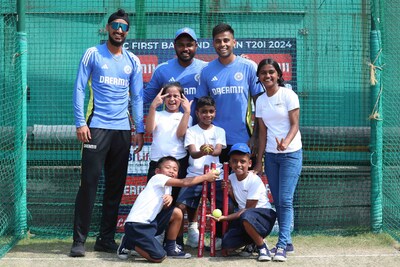 Parikrma Humanity Foundation NGO kids with Indian Cricket Team.