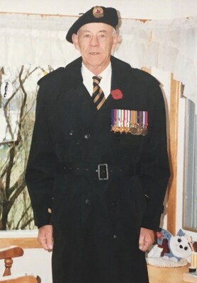 Remembrance Day, 1990s / Source: Prosser Family (CNW Group/Parks Canada (HQ))