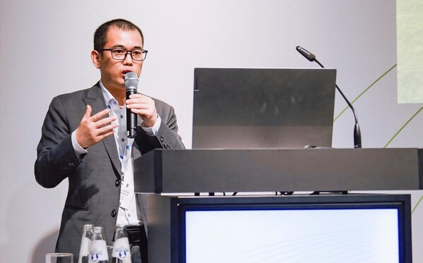 Unable to view the image, Please provide a valid URL.