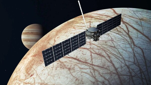 An artist's concept of NASA's Europa Clipper spacecraft. Credits: NASA/JPL-Caltech