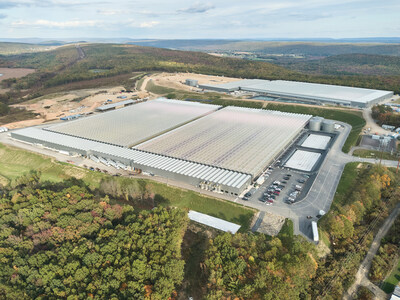 Little Leaf Farms Expands Production at Pennsylvania Campus. Photo Credit: Brian Riedel Photography