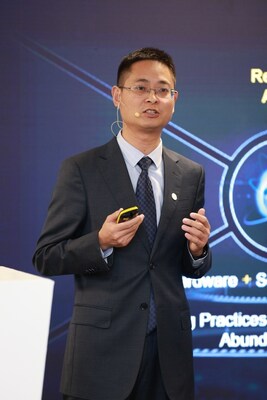 Alvin Feng, director de Marketing Global y Ventas de Soluciones, Digital Finance BU, Huawei (PRNewsfoto/Huawei)