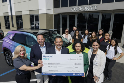 (front row, left to right) Maria Jeannette Mercado, lead community health worker, AltaMed, Brandon Ramirez, director, corporate social responsibility, Hyundai Motor America, Joel Lara, senior development officer, AltaMed, Francis Chinchilla Orellana, manager, behavioral health, AltaMed, Sharlene Risdon-Jackson, vice president, foundation development, AltaMed in Commerce, Calif. on Sept. 23, 2024 (Photo/Hyundai)