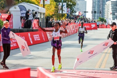 Ruth Chepngetich (KEN) crossing the finish line