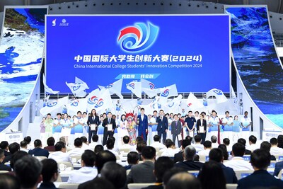 El Concurso Internacional de Innovación de Estudiantes Universitarios de China se celebró en Shanghái del 12 al 15 de octubre (foto de la Universidad Jiao Tong de Shanghái) (PRNewsfoto/xinhuanet)