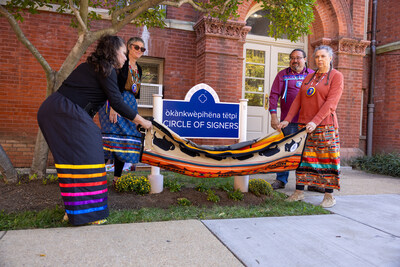 Building 103 renaming and new sign unveiling. Pictured left to right: Hallie Zimmerman, Wanette Reynolds, Johnny Reininger, Jr., and Melanie McKay-Cody. Credit: Gallaudet University.