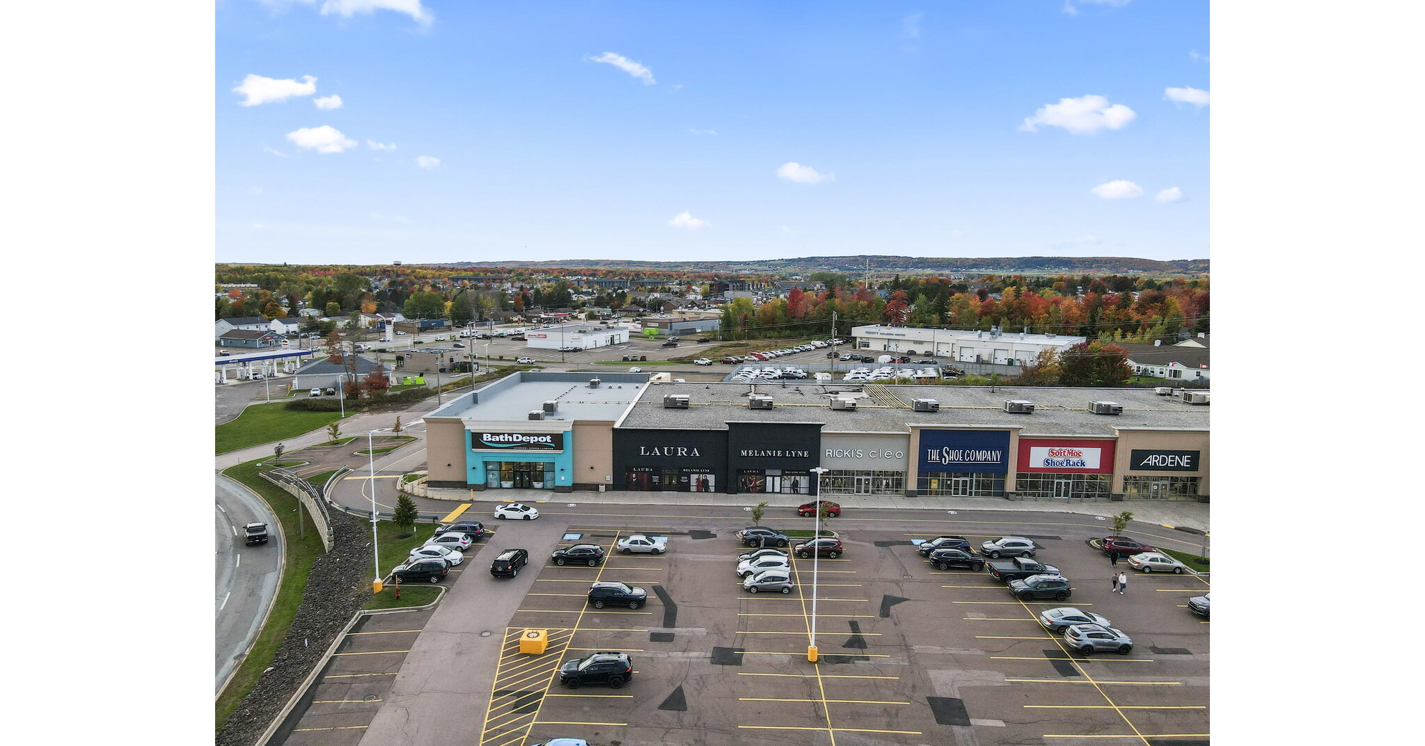 Laura's Opens New Store at Wheeler Park Power Centre in Moncton A