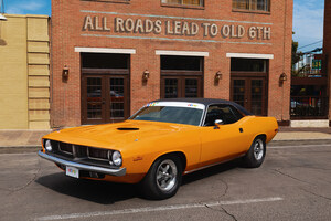 eBay and McLaren Formula 1 Team Unveil Custom American Muscle Car at US Grand Prix