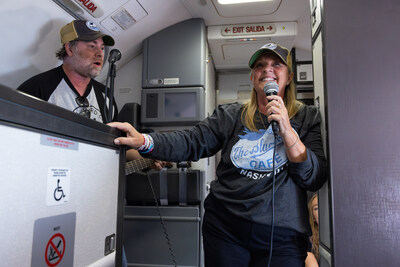 Liz Rose performs on a Southwest Airlines flight from Nashville to Miami for the 100th Live at 35 performance on October 17, 2024. Credit: Brianna Juda, Southwest Airlines