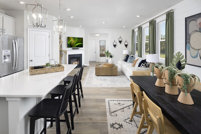 The award-winning kitchen, breakfast area and gathering room of the Briana model located in Mattamy's Bailey Run community. (CNW Group/Mattamy Homes Limited)