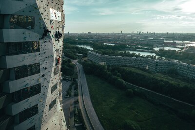 The artificial route on the exterior of CopenHill is one of the tallest of its kind globally. (©Petr Chodura / Mammut Sports Group AG)