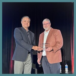 Survalent Presents the 2024 Industry Leadership Award to CHELCO at the Global User Conference