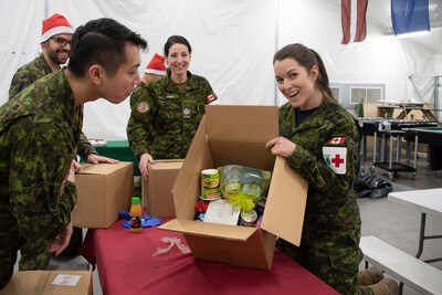 À partir de samedi (26 octobre) et jusqu’au samedi 9 novembre, dans les magasins participants, les clients et clientes peuvent faire un don au profit de l’opération Père Noël à leur magasin Tigre Géant local en arrondissant le montant de leurs achats à la hausse ou en faisant un don de 1 $ ou de 2 $ à la caisse. (Groupe CNW/Giant Tiger Stores Limited)