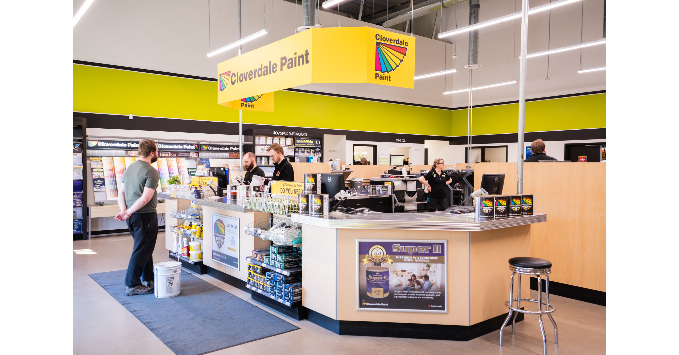 Cloverdale Paint Saskatoon Branch Named Outstanding Retailer Of The Year
