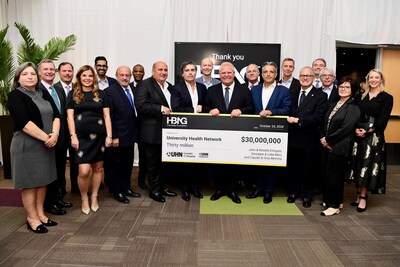 L to R: Lidia Maio, John MacIntyre, Paul Farrell, Rosella D’Angelo, Fayez Quereshy, MPP Michael Tibollo, Cornell Wright, Giuseppe Maio, John D’Angelo, Allan Okrainec, Premier Doug Ford, Todd Halpern, Claudio Memme, Tom Forbes, Minister Michael Kerzner, Kevin Smith, Dean Connor, Gina Memme, Julie Quenneville (CNW Group/UHN Foundation)