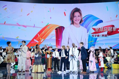 Solo Uniacke from the UK wins the global champion of the 4th “Chinese Bridge” Chinese Show for Foreign Primary School Students