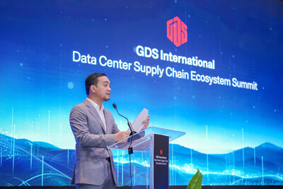 YAB Dato’ Onn Hafiz Bin Ghazi, Chief Minister of Johor, delivers the keynote address at the GDS International Data Center Supply Chain Ecosystem Summit 2024. (PRNewsfoto/GDS International)
