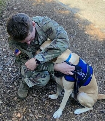 Petco Love Celebrates Veterans and Service Dogs with 0,000 in Grants Ahead of Veterans Day