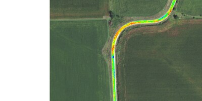 With Ingios COMP-Score® RT Hardware activated, the compaction machine generates a digitized, geospatial map showcasing modulus variations on Iowa's unpaved roads through a color-coded representation.