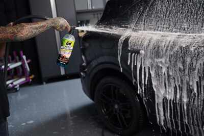 Wipe New Blast Snow Foam Car Wash offers a concentrated formula that produces a thick, luxurious foam through a dual-action sprayer.