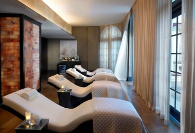 Enjoy bespoke treatments and wellness services at Acqualina Spa.
