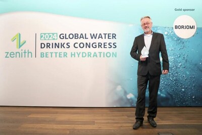 Yili recebeu o prêmio Global Water Drinks Awards de 2024 (PRNewsfoto/Yili Group)