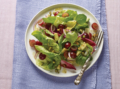 Lemony Grapes and Greens Salad