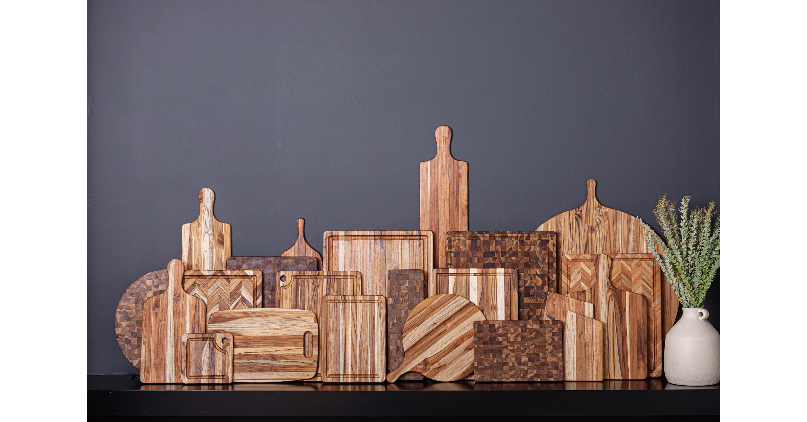 This Holiday Season, Gift a Teakhaus Cutting Board