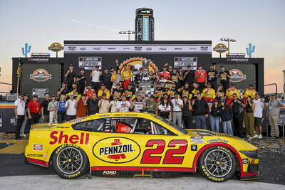 Discount Tire Celebrates Third Consecutive NASCAR Cup Series Championship Win by Team Penske