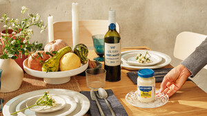 Spread Cheer (and Mayo) this Holiday Season with the Gift Party Hosts Really Want: Hellmann's Mayonnaise Blanc