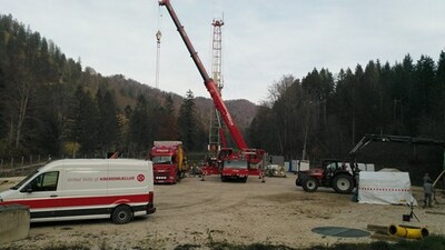 Figure 1: Initial Rig up of workover rig W-102 from RED Drilling & Services at the Welchau-1 well location together with set up of the flow testing facilities (CNW Group/MCF Energy Ltd.)