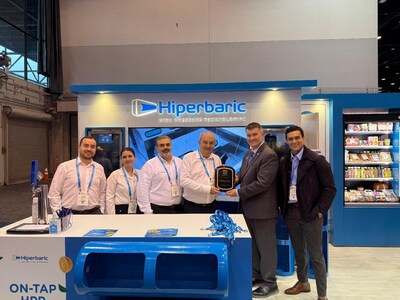 Hiperbaric received special recognition for 25 years of innovation and leadership in HPP technology from PMMI during Pack Expo International 2024