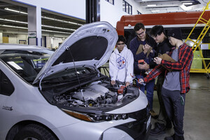 Centennial College amps up electric vehicle training