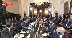 Xi Jinping führt Gespräch mit peruanischer Präsidentin