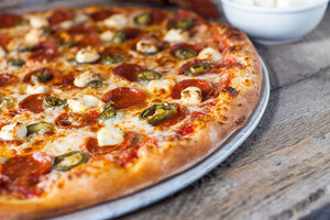 Parry's Pizzeria &amp; Taphouse Celebrates Sugar Land Grand Opening on November 18th!