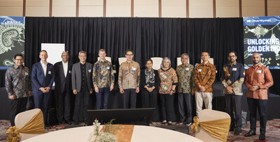 From left to right: Hendy Kurniawan, Oliver Wyman; Ben Simpfendorfer, Oliver Wyman Forum; Ajit Raikar, Validus Capital; Eddi Danusaputro, BNI Ventures; Tim Colyer, Oliver Wyman; Seo Young Lee, Oliver Wyman; Felia Salim, Oliver Wyman; Michellina Laksmi Triwardhany; Daniel S Purba; Wisnu Medan Santoso, Pertamina; Abhi Bhuchar, Oliver Wyman; Anosh Pardiwalla, Oliver Wyman