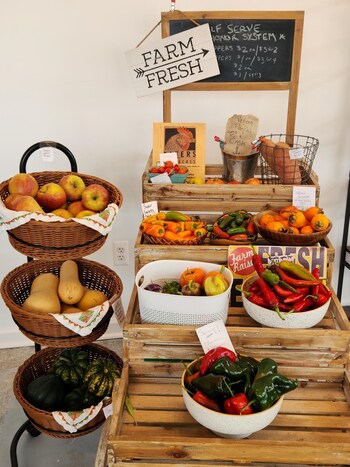 Fresh food display