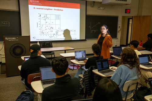 Rutgers Business School marketing instructor Madhavi Chakrabarty teaches undergraduate students in her AI for marketing class. The students are introduced to Generative AI.