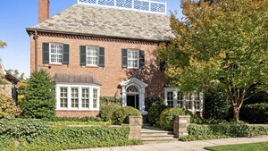 The Washington, D.C. Home of Longtime CNN News Anchor Chris Wallace Hits the Market