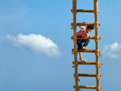 © Chen Yong (China) – “Catching a Cloud” (Atrapando una nube)丨HUAWEI Pura 70 Pro+