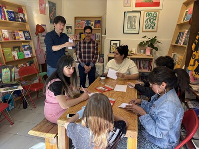 Un taller de libros hechos a mano dirigido por Liu Hsu-Kung