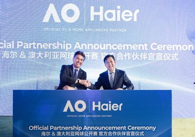 L-R: Cedric Cornelis, Tennis Australia Chief Commercial Officer and Li Huagang, Senior Vice President of Haier Group and Chairman and CEO of Haier Smart Home (PRNewsfoto/Haier)