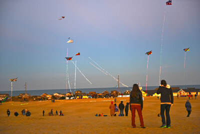 During OBXmas, Kites with Lights returns to Jockey's Ridge State Park in Nags Head, North Carolina on Saturday, November 30th from 4-7 pm. Only found atop the tallest sand dune on the East Coast, experience dancing lights in the night sky courtesy Kitty Hawk Kites. OBXmas.org