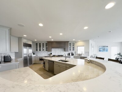 Gourmet kitchen