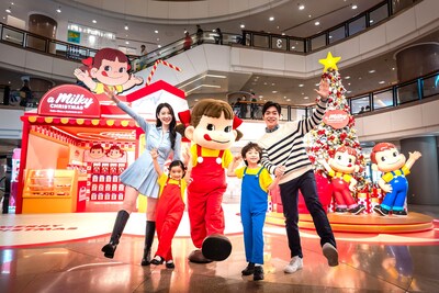 Harbour City is surprising everyone with a collaboration featuring Peko and Poko, bringing the sweet holiday event"A Milky Christmas" (PRNewsfoto/Harbour City Estates Limited)